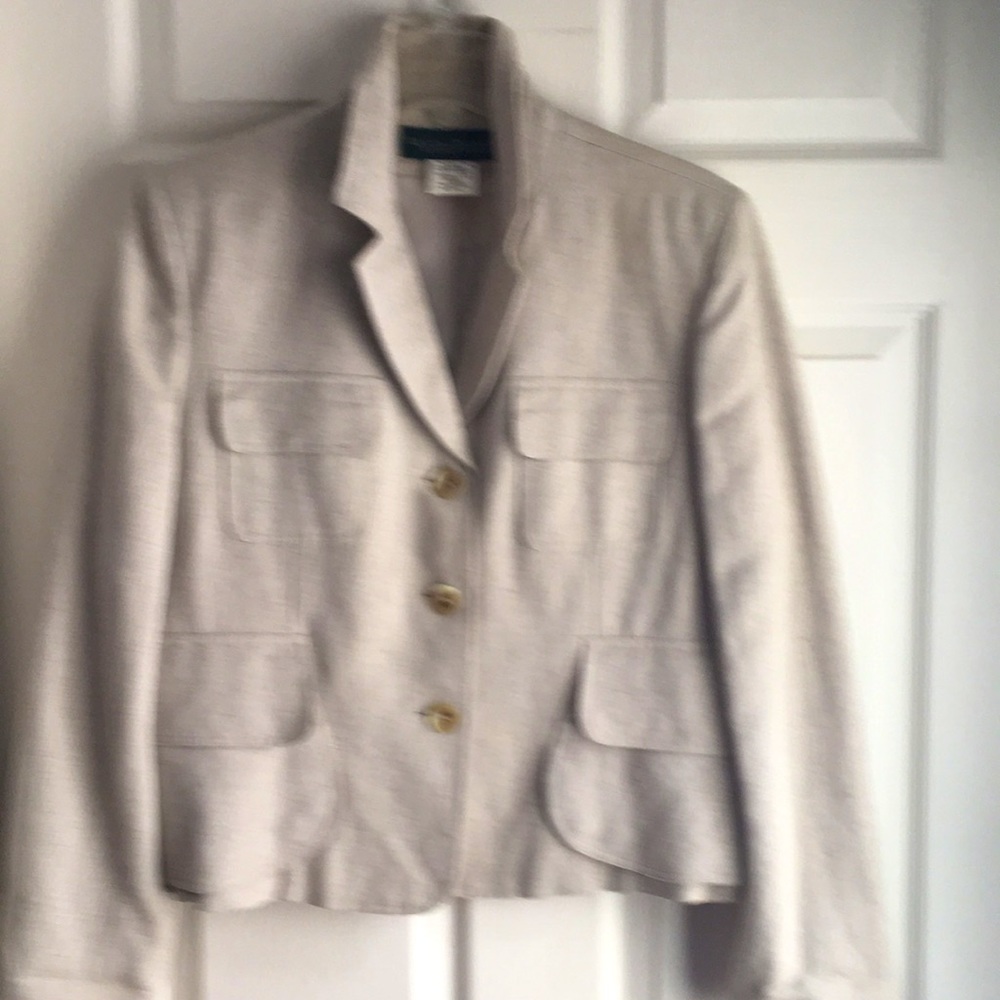 Linen blend long sleeve blazer for layering